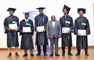 Photo de la cérémonie de remise de certificat de la promotion 2023-2024 du CSP POG